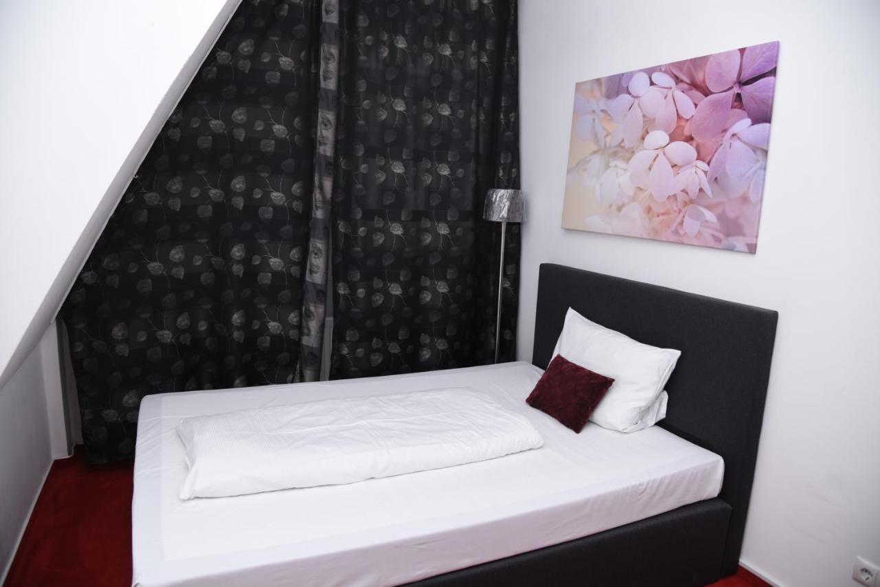 Hotel Twinhof à Hambourg Extérieur photo